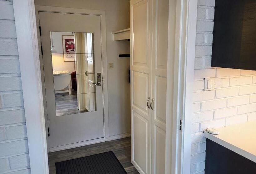 Bed and Breakfast Cozee Central Apartments