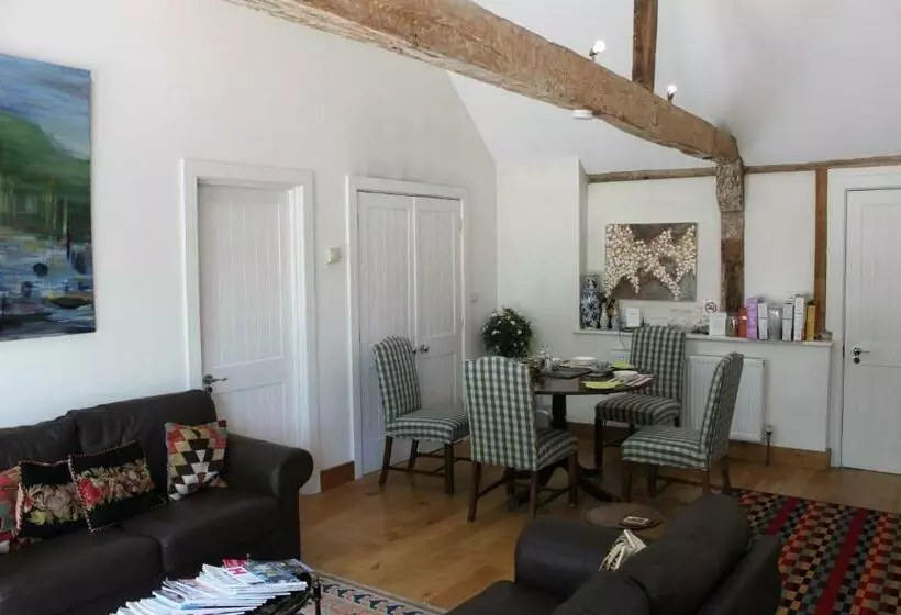 Aamiaismajoitus (B&B) High Street Farm Barn