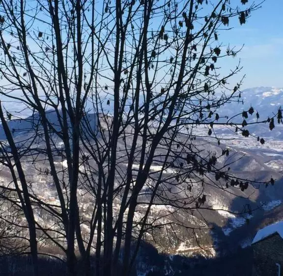 ベッドアンドブレックファースト La Masca