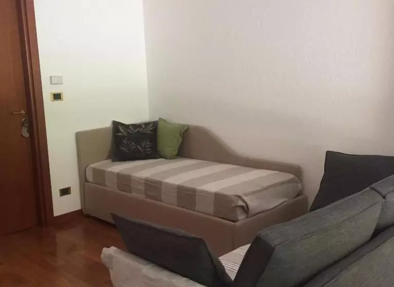 ベッドアンドブレックファースト La Masca