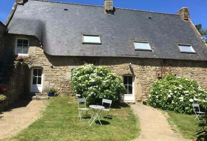 Aamiaismajoitus (B&B) Les Fermes De Kercadoret