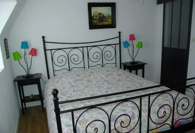 Aamiaismajoitus (B&B) Les Fermes De Kercadoret