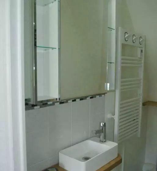 Aamiaismajoitus (B&B) Les Fermes De Kercadoret