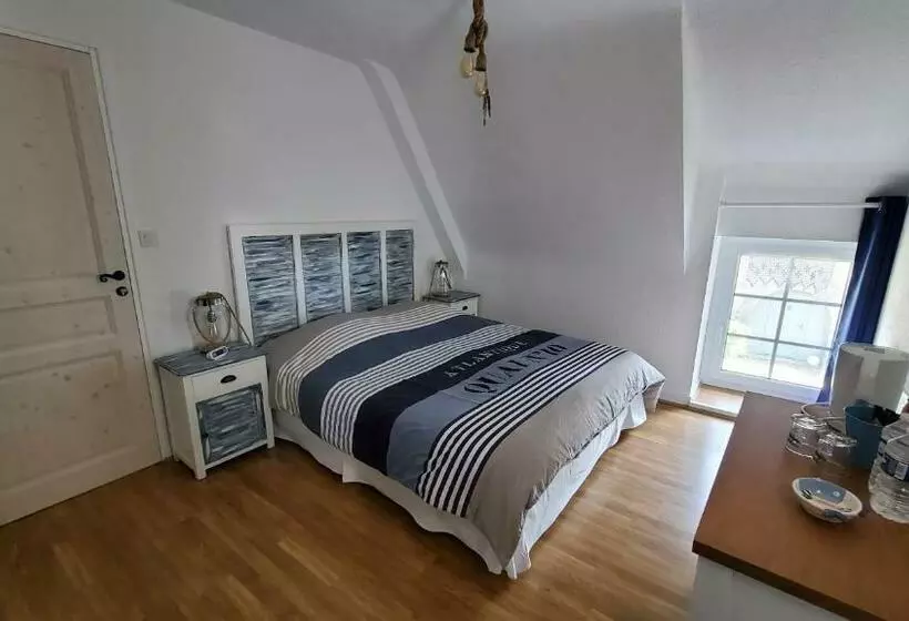 Aamiaismajoitus (B&B) Les Fermes De Kercadoret