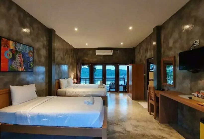 Chiang Klong Riverside Resort