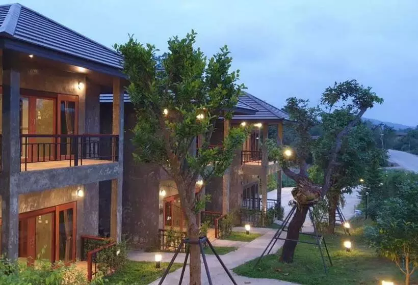Chiang Klong Riverside Resort