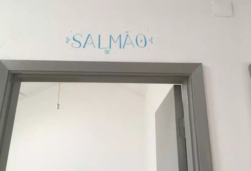 ユースホステル Eskama Guest House