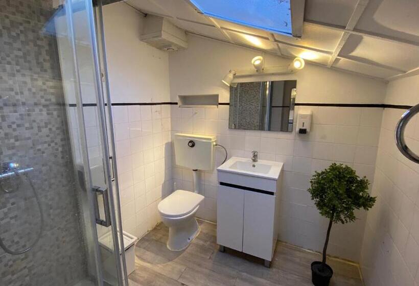 هاستل Eskama Guest House