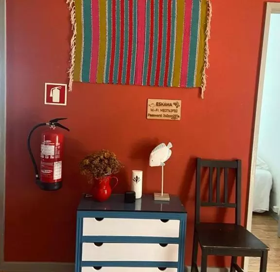 ユースホステル Eskama Guest House