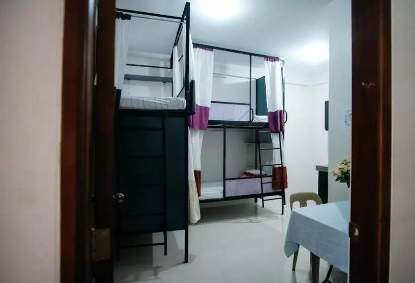 هتل کپسول Sleepadz   Capsule Beds Dormitel In Magsaysay Ave Naga