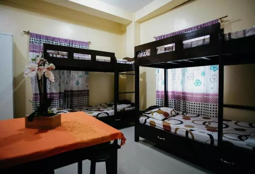 هتل کپسول Sleepadz   Capsule Beds Dormitel In Magsaysay Ave Naga