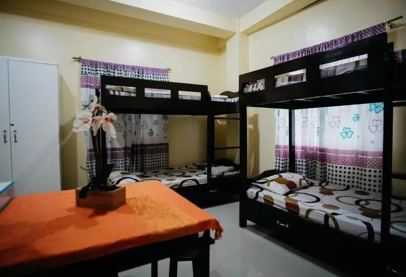 هتل کپسول Sleepadz   Capsule Beds Dormitel In Magsaysay Ave Naga