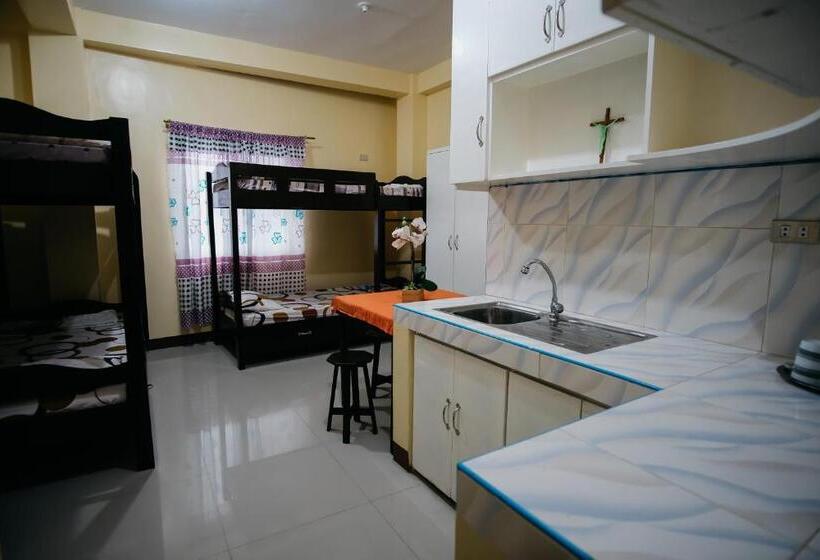 מלון כמוסות Sleepadz Capsule Beds Dormitel In Magsaysay Ave Naga