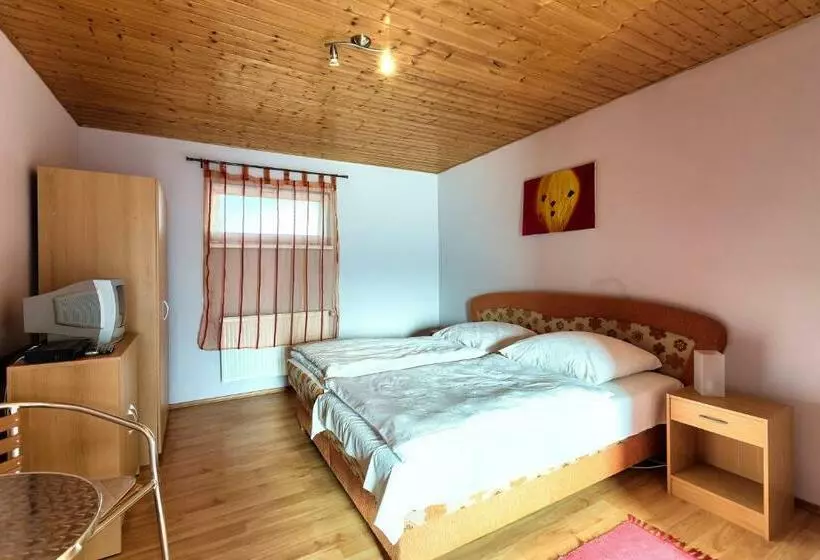 ペンション Apartmánový Dom Red