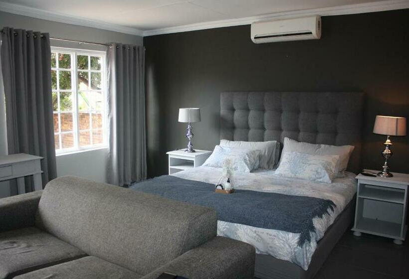 Pensão Arum Lily Guest Rooms