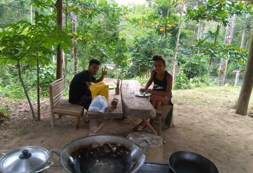بنسيون Bukit Lawang Landak River Guest House