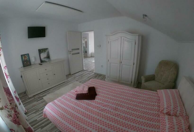 Bed and Breakfast Casa Sannicolau