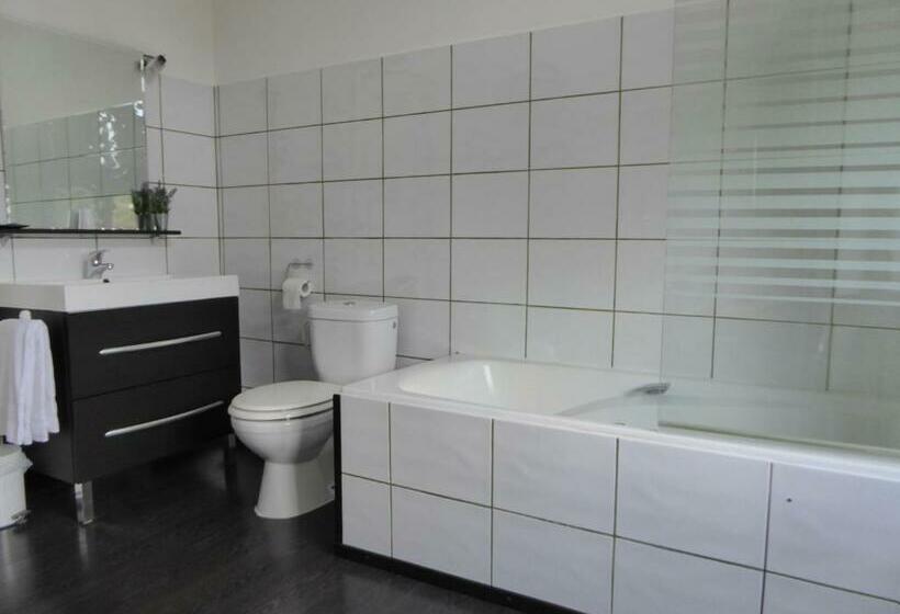 Bed and Breakfast Chateau De Pougy