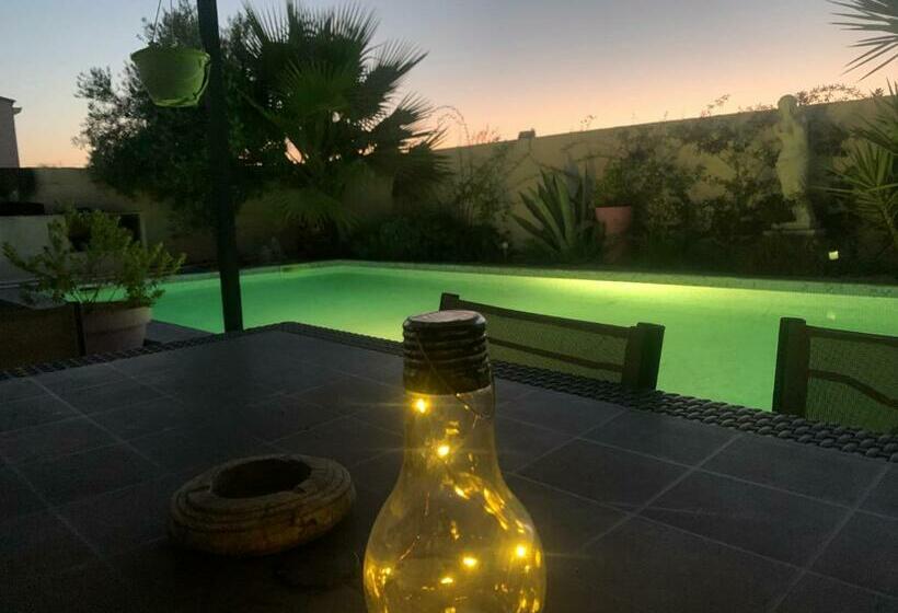 צימר Villa Des Romieux