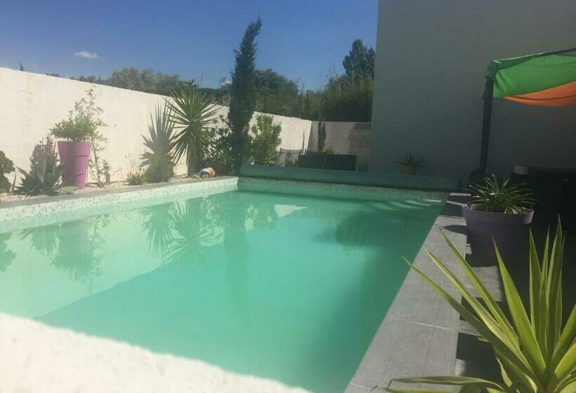 צימר Villa Des Romieux