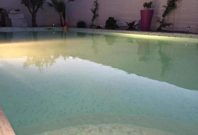 צימר Villa Des Romieux