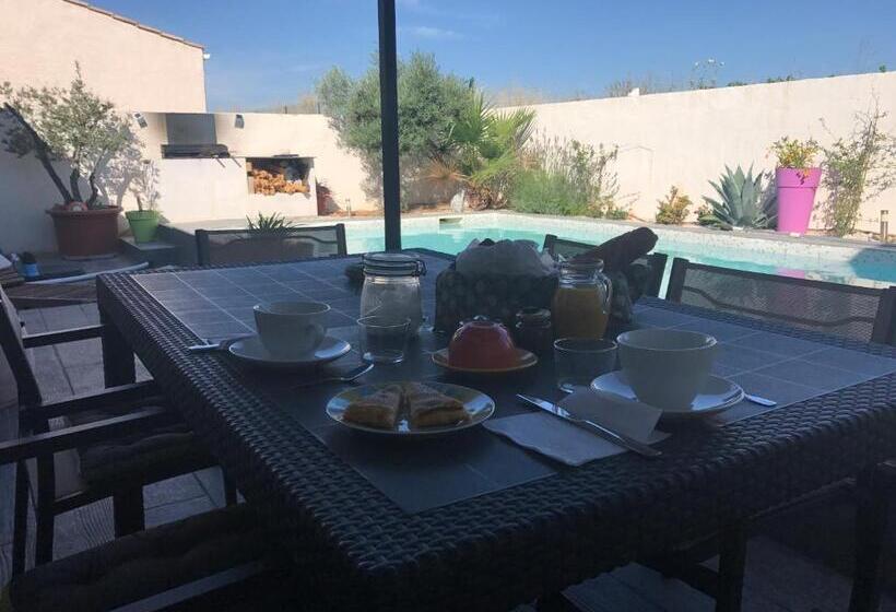 צימר Villa Des Romieux