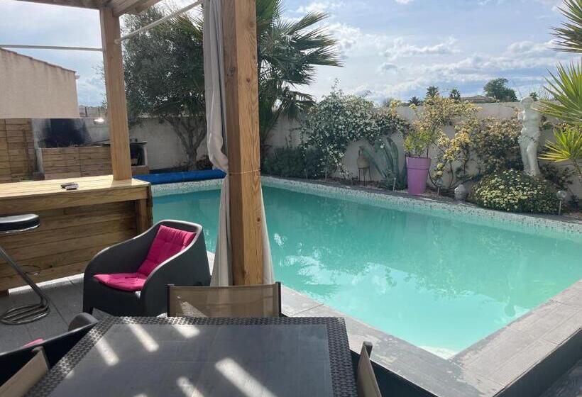 צימר Villa Des Romieux