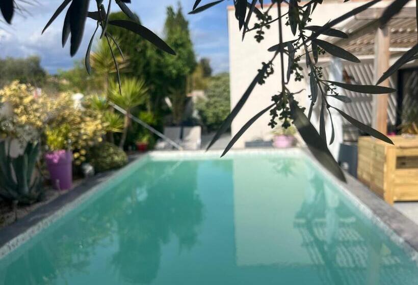 צימר Villa Des Romieux