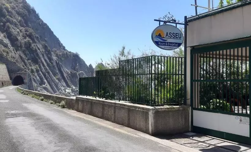 پانسیون Asseu