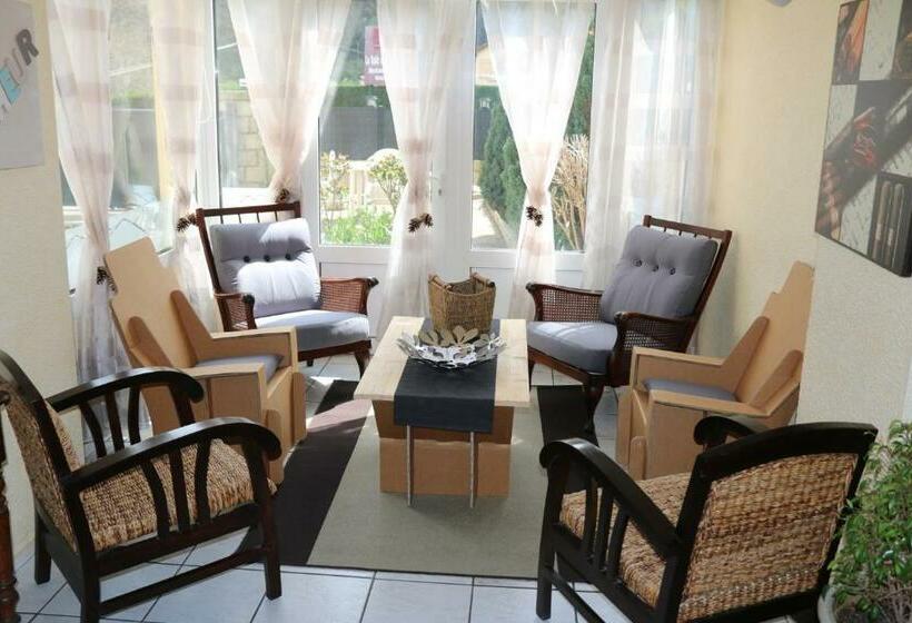 مبيت وإفطار Chambres Et Table D’hôtes Le Barret