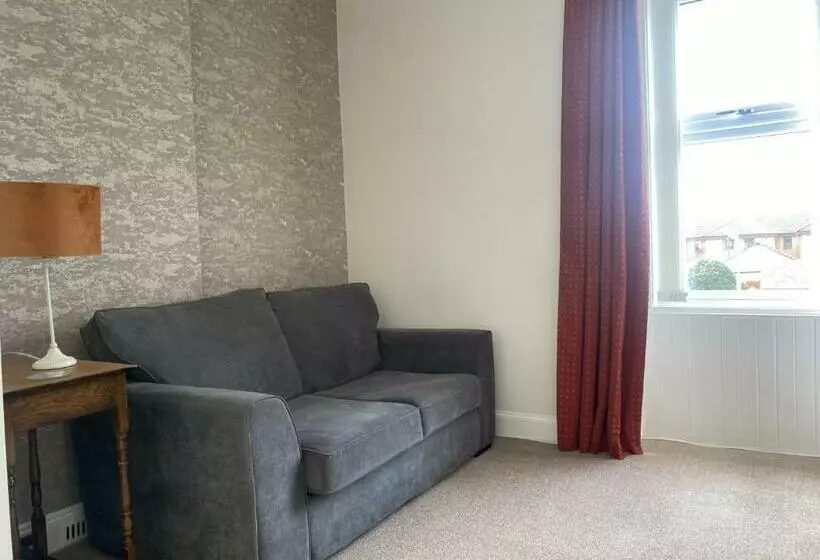 Aamiaismajoitus (B&B) Lomond Guest House