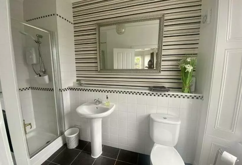 Aamiaismajoitus (B&B) Lomond Guest House