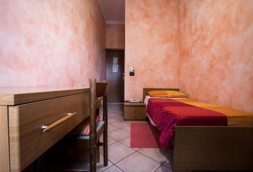 Отель Albergo Ristorante Brera