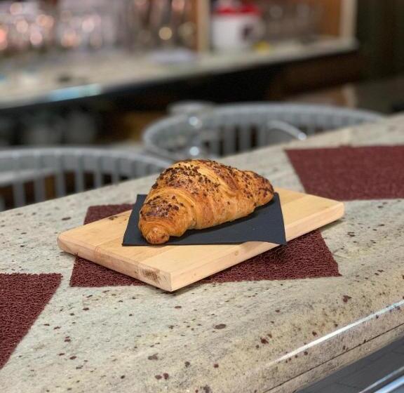 Отель Albergo Ristorante Brera