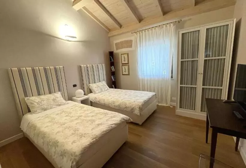 Hotelli I Casali Di Colle Monte