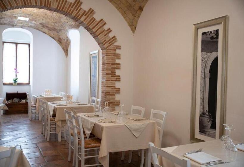 호텔 I Casali Di Colle Monte