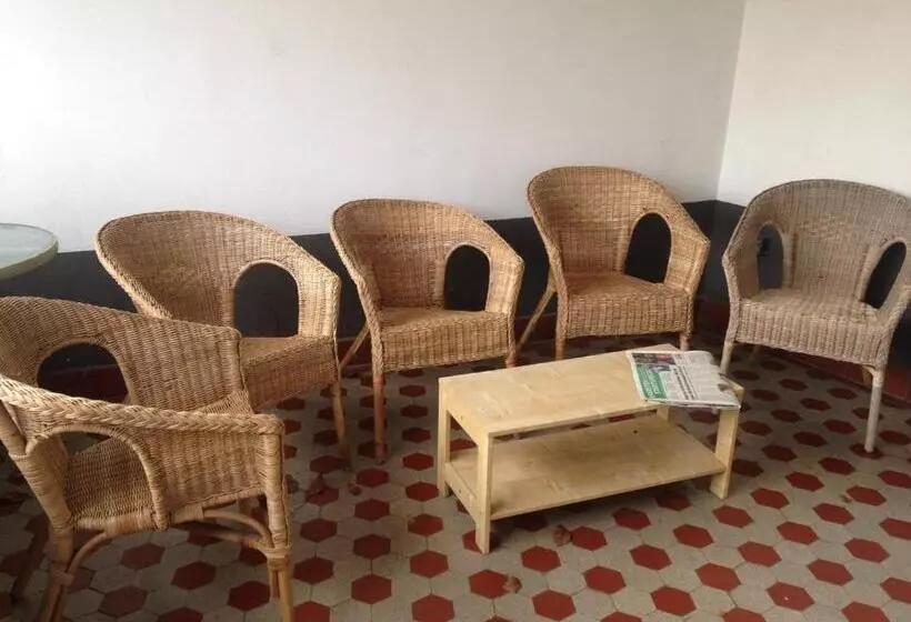 Retkeilymaja Dormitorium Kaarst Wohnraum Auf Zeit