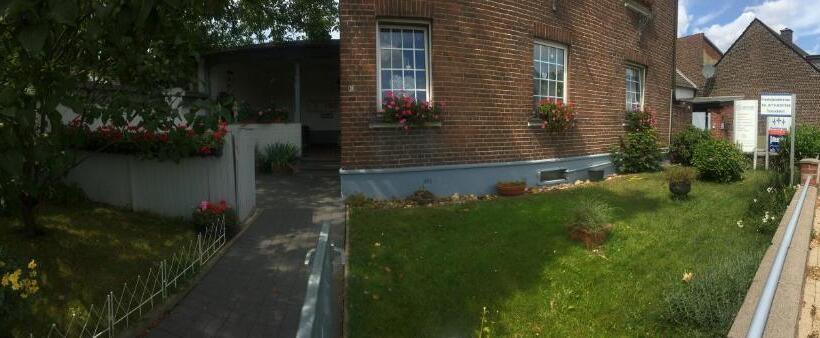 فندق صغير Dormitorium Kaarst Wohnraum Auf Zeit