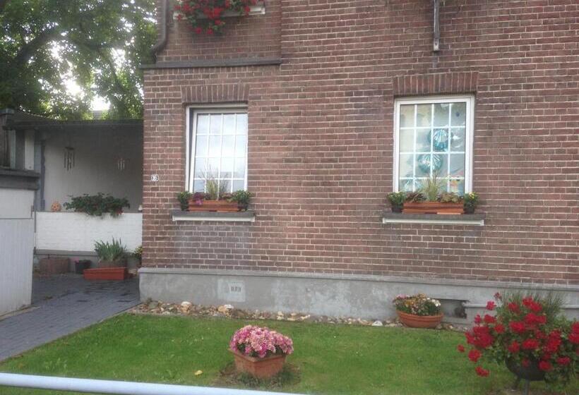 فندق صغير Dormitorium Kaarst Wohnraum Auf Zeit