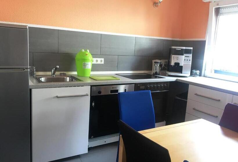 فندق صغير Dormitorium Kaarst Wohnraum Auf Zeit