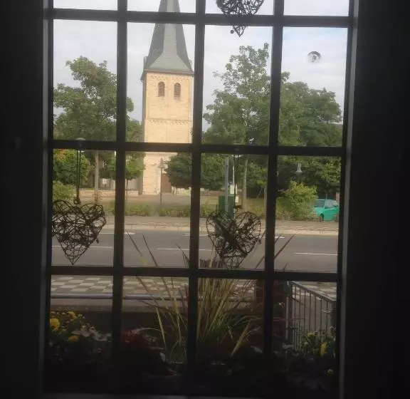 Retkeilymaja Dormitorium Kaarst Wohnraum Auf Zeit