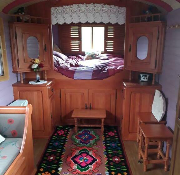 Bed and Breakfast La Roulotte De L Ami Nature