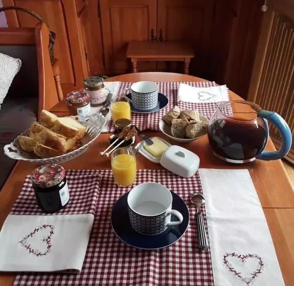 Aamiaismajoitus (B&B) La Roulotte De L Ami Nature