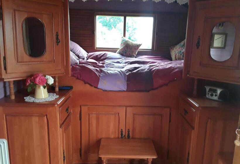 Bed and Breakfast La Roulotte De L Ami Nature