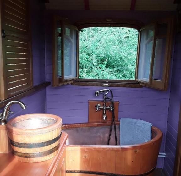 Bed and Breakfast La Roulotte De L Ami Nature