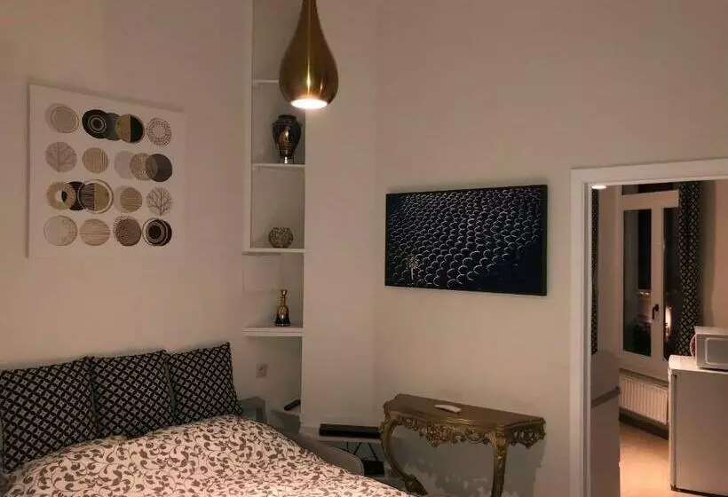 تختخواب و صبحانه Olives