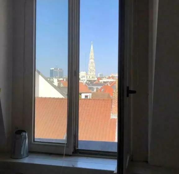 تختخواب و صبحانه Olives