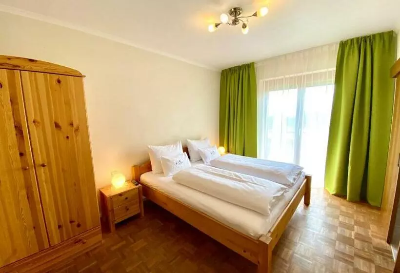 هتل Pleschinhof