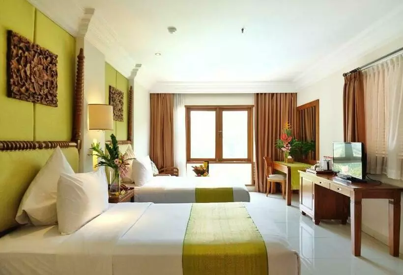 Hotelli The Grand Hill Resort