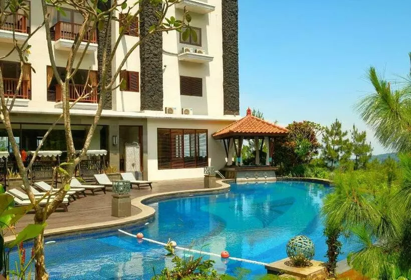 Hotelli The Grand Hill Resort